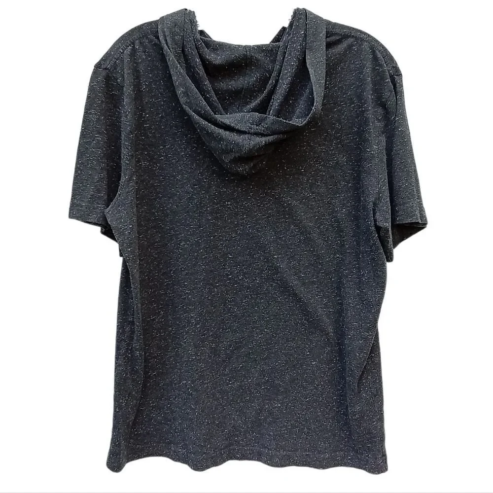 Peanuts Short Sleeve Hoodie Tee Shirt Sz M Snoopy Stay Fly Basketball Gray - Picture 2 of 4